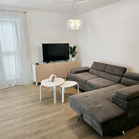 Apartment Split Vacation Zrnovnica