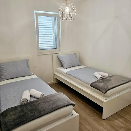 Appartement Split Vacation Žrnovnica